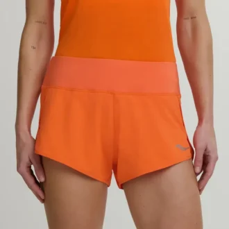 Outpace 2.5″ Split Shorts for kvinner