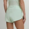 Outpace 2.5″ Split Shorts for kvinner Outpace 2.5″ Split Shorts for kvinner