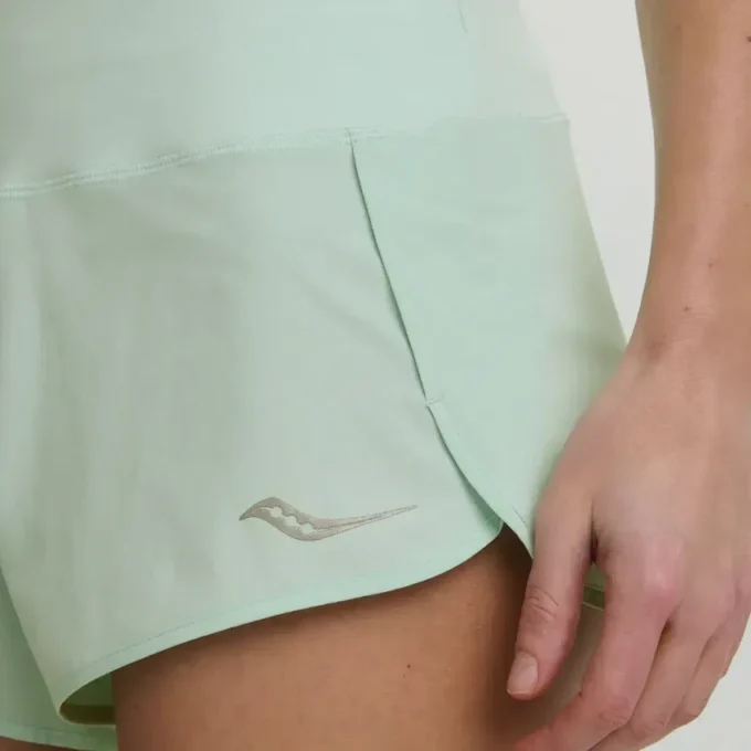 Outpace 2.5″ Split Shorts for kvinner Outpace 2.5″ Split Shorts for kvinner