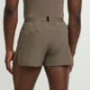 Outpace 2,5″ split shorts for menn Outpace 2,5″ split shorts for menn