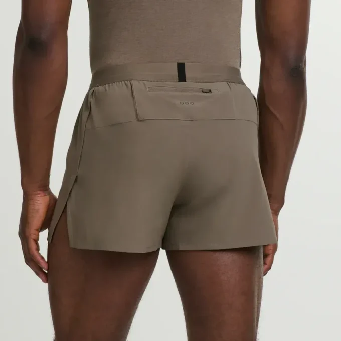 Outpace 2,5″ split shorts for menn Outpace 2,5″ split shorts for menn