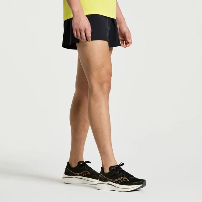 Outpace 2,5″ split shorts for menn Outpace 2,5″ split shorts for menn