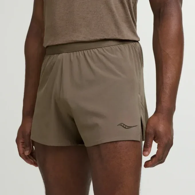 Outpace 2,5″ split shorts for menn Outpace 2,5″ split shorts for menn